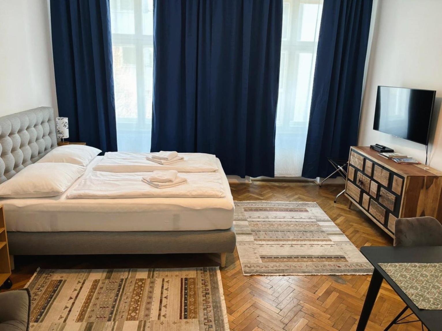 Casa Nostra - Schoene 3-Zimmerwohnung Am Augarten Wina Bagian luar foto