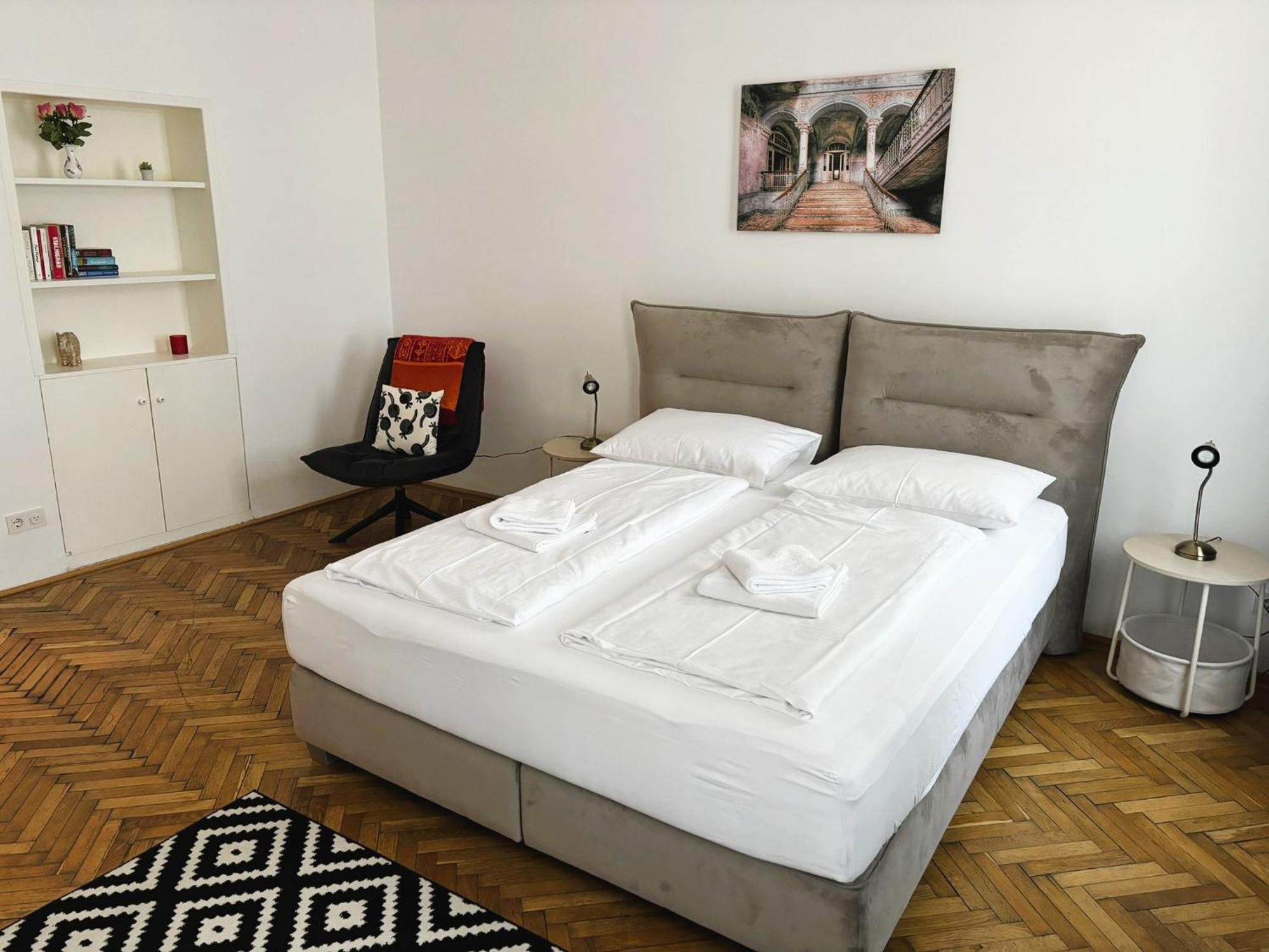 Casa Nostra - Schoene 3-Zimmerwohnung Am Augarten Wina Bagian luar foto